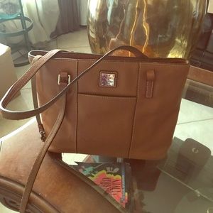 Dooney and Bourke tote.